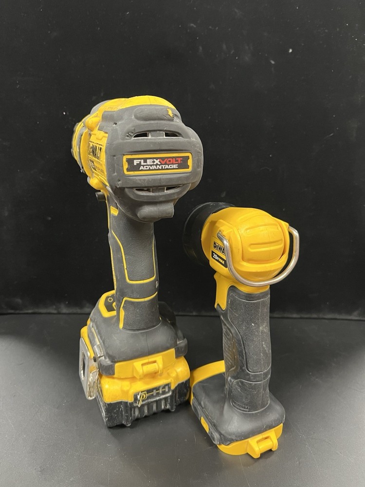 Dewalt 1/2” Hammer Drill/ Drill Driver W/ 5AH Battery & Work Light