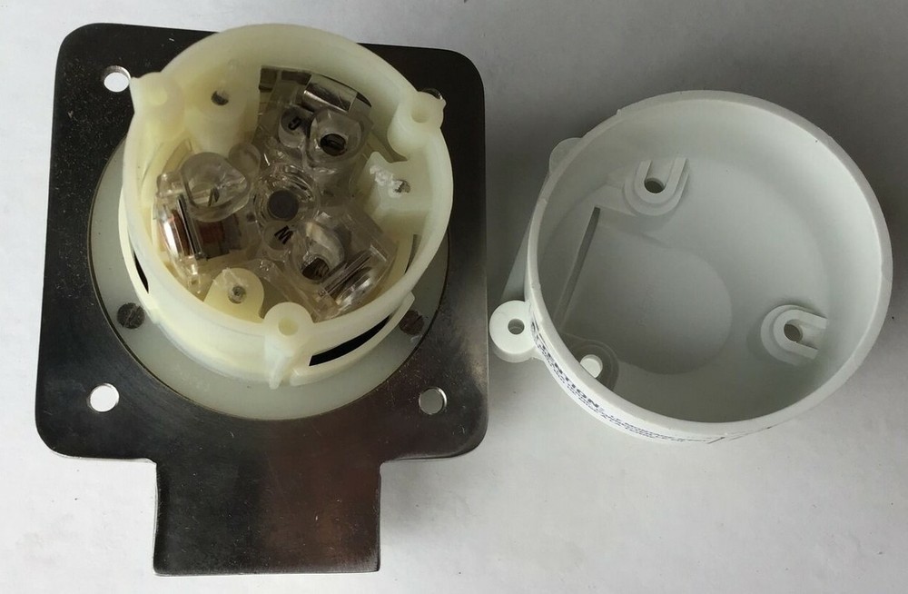 Bryant Marine Plug 70530SMPI