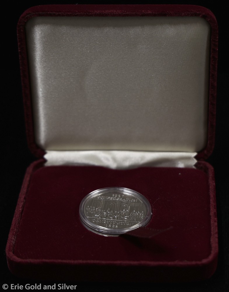 1982 $1 Canada Constitution Commemorative Dollar w/ Box