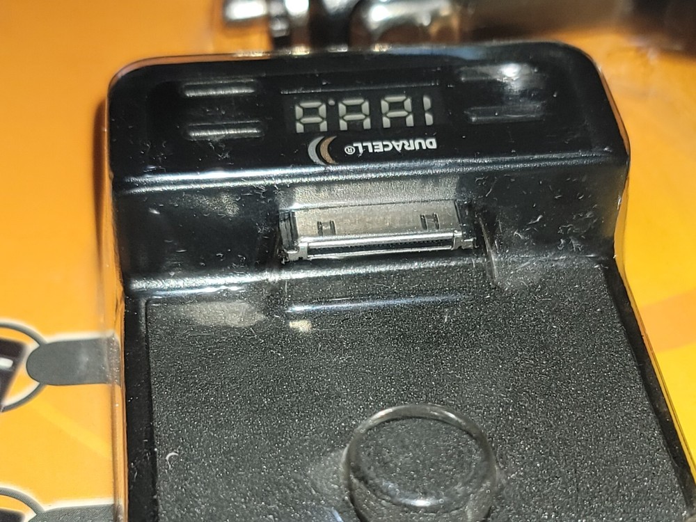 Duracell Gooseneck FM Transmitter & Charging Dock DU1815 Dockable Ipod Iphone