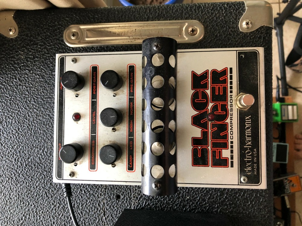 Electro Harmonix Black Finger Compressor Guitar Pedal