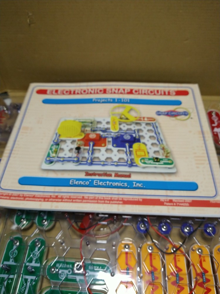 Elenco Snap Circuits SC300 Electronics Kit