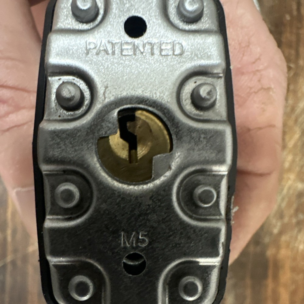 2 large master locks with one key fits both