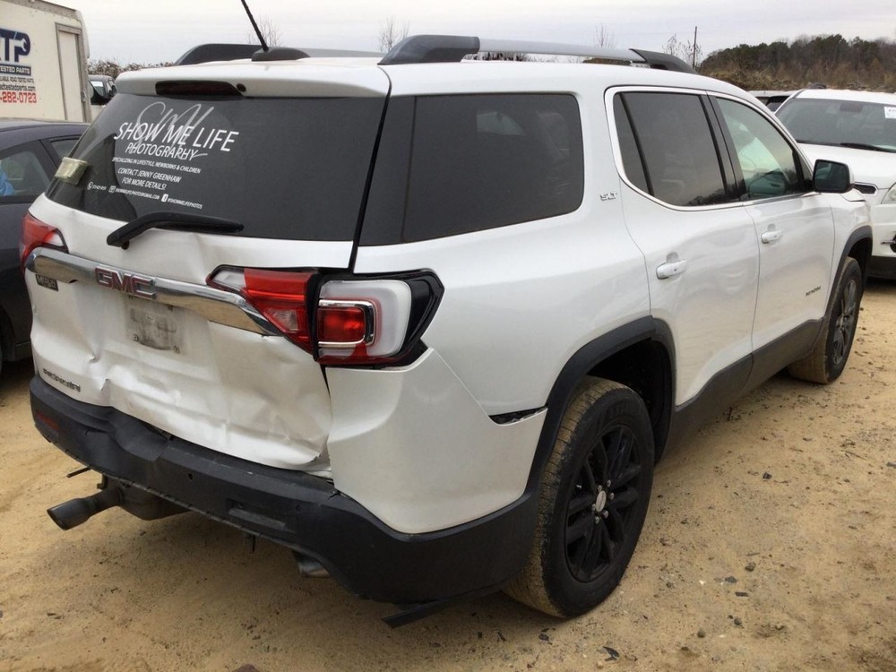 ACADIA 2019 Glove Box 4937942