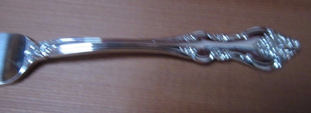 International Silver Flatware DEEPSILVER"ORLEANS"1964 8 7/8" Med Solid Meat Fork