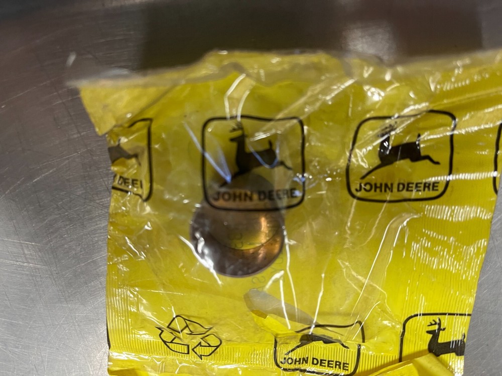 R33168 OEM John Deere Bushing