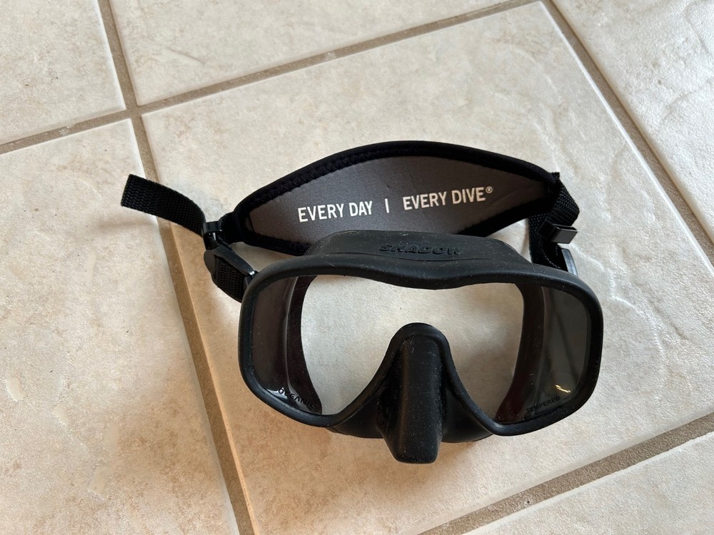 Oceanic Shadow Single Lens Low Volume Frameless Dive Mask