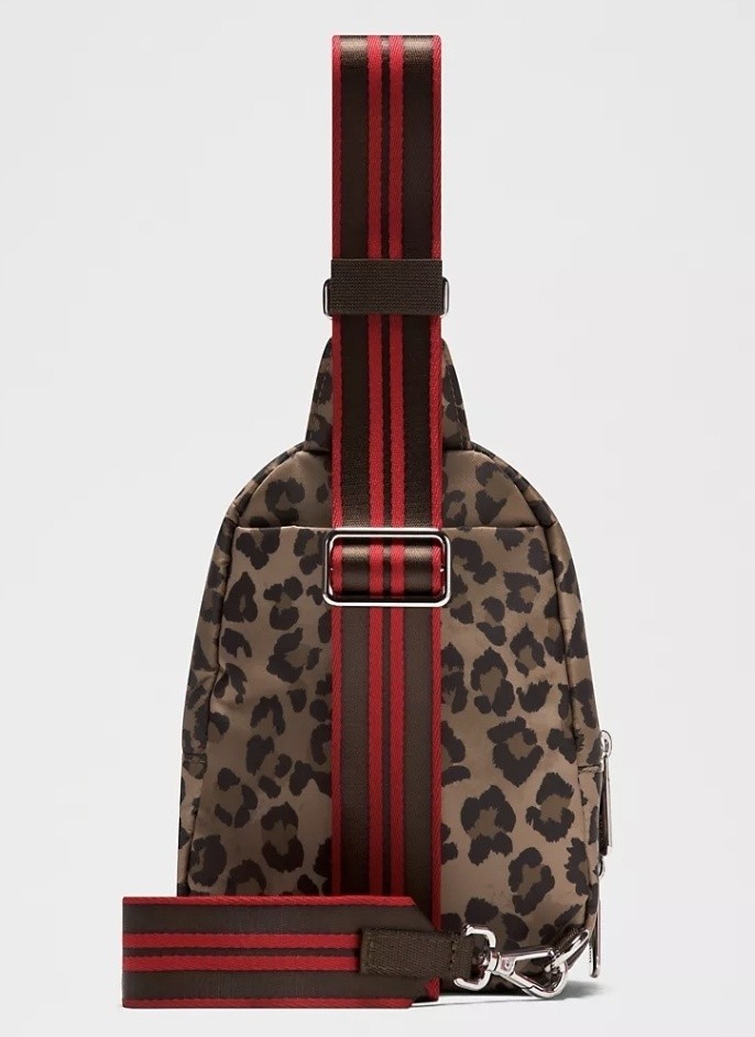 Lululemon Everywhere Small Sling Bag 2L Leopard