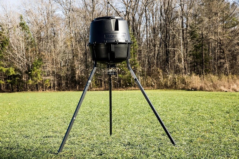 Deer Feeder Standard 30-Gallon Quick Lock Hopper System Digital Timer Con