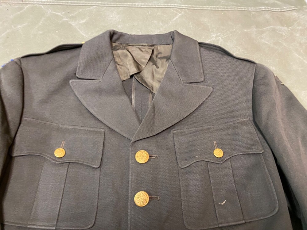 ORIGINAL WWII US ARMY OFFICER CLASS A DRESS JACKET- XSMALL 36R