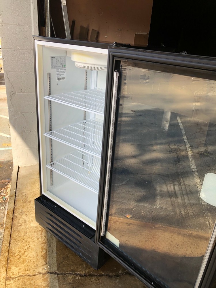 Hisense Beverage Cooler FL35WC1H