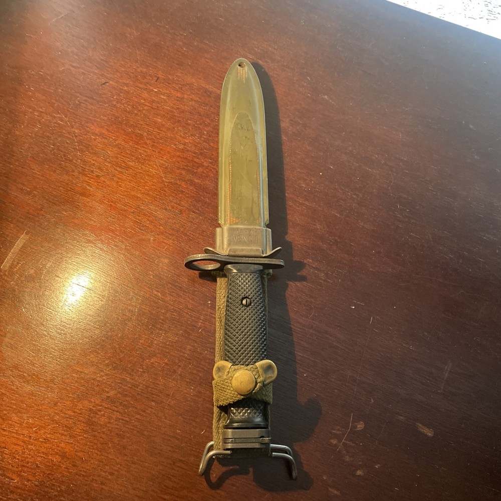 Bayonet Vintage