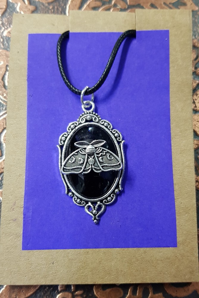 Pendant - Moth Black