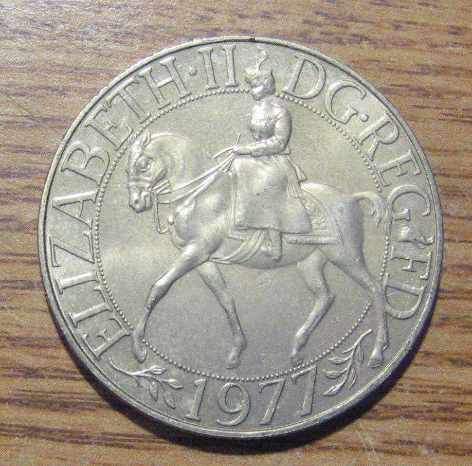 1977 Elizabeth II Crown Take a Look
