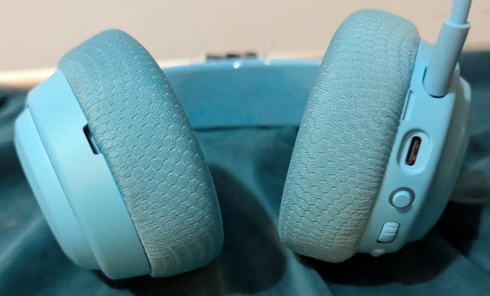 SteelSeries Arctis Nova 3X Wireless Gaming Headset Aqua
