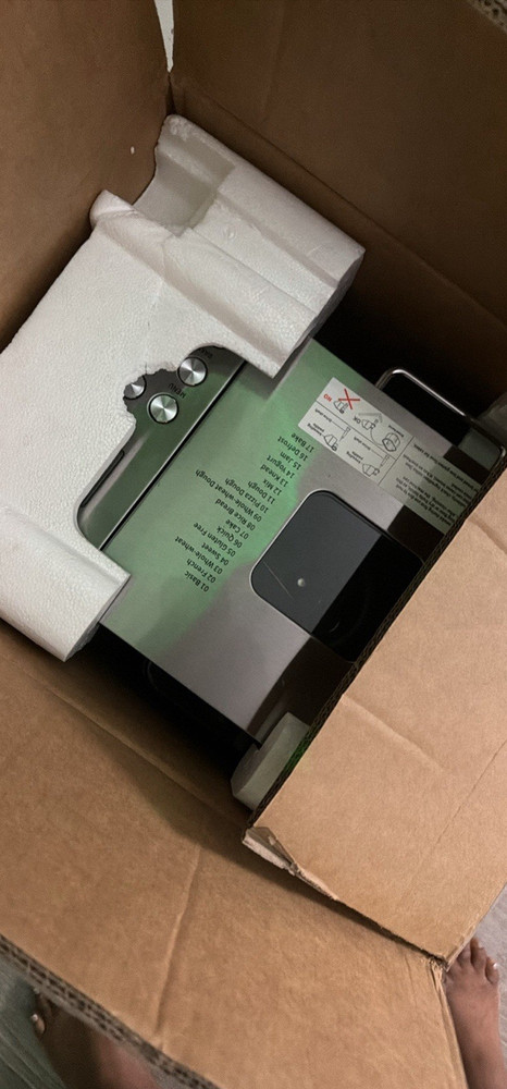 Breadman BM8205 Silver Bread Machine 12 Programs Digital Display Viewing Window