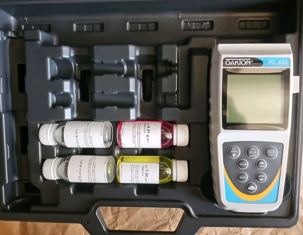 Oakton PC 450 Waterproof Portable Meter Kit