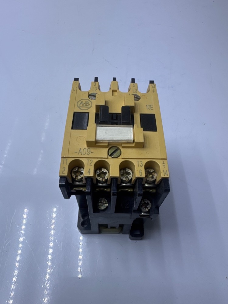 Allen Bradley 100-A09NN3 AC Contactor
