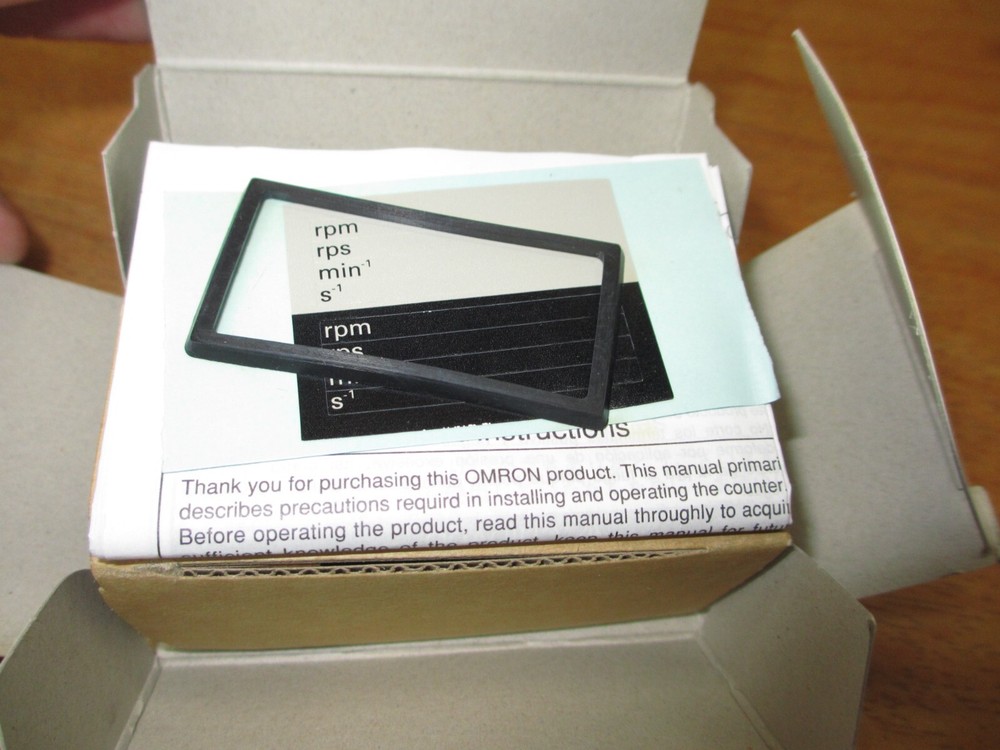 Omron H7ER-N-B *NEW* Tachometer