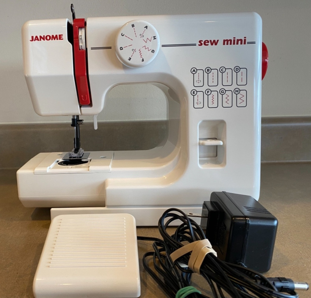 Janome Sew Mini Sewing Machine Compact Portable w Pedal **UNTESTED**