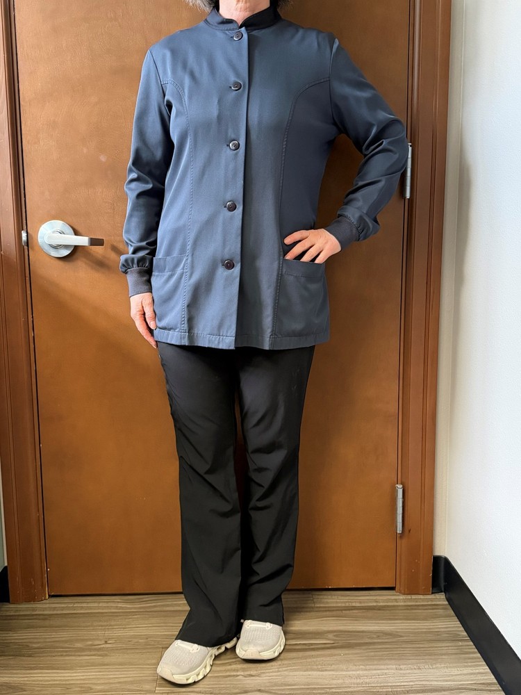 MEDICAL/DENTAL LAB COATS SIZE MEDIUM