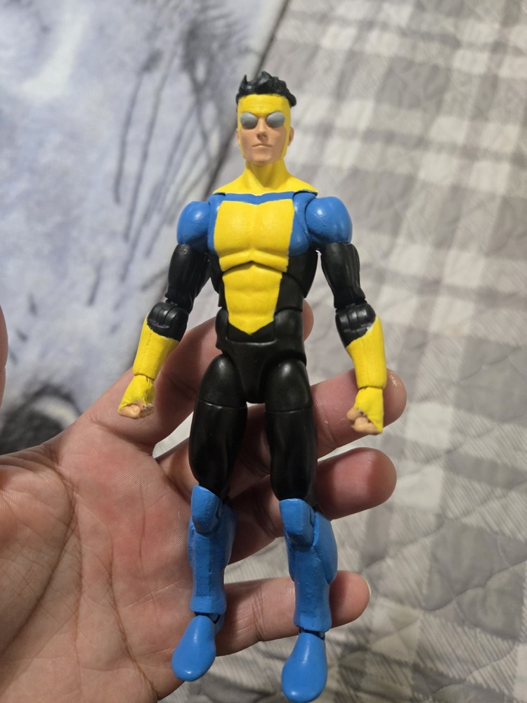Custom Invincible Classic Suit 1/12 6" Action Figure V.2