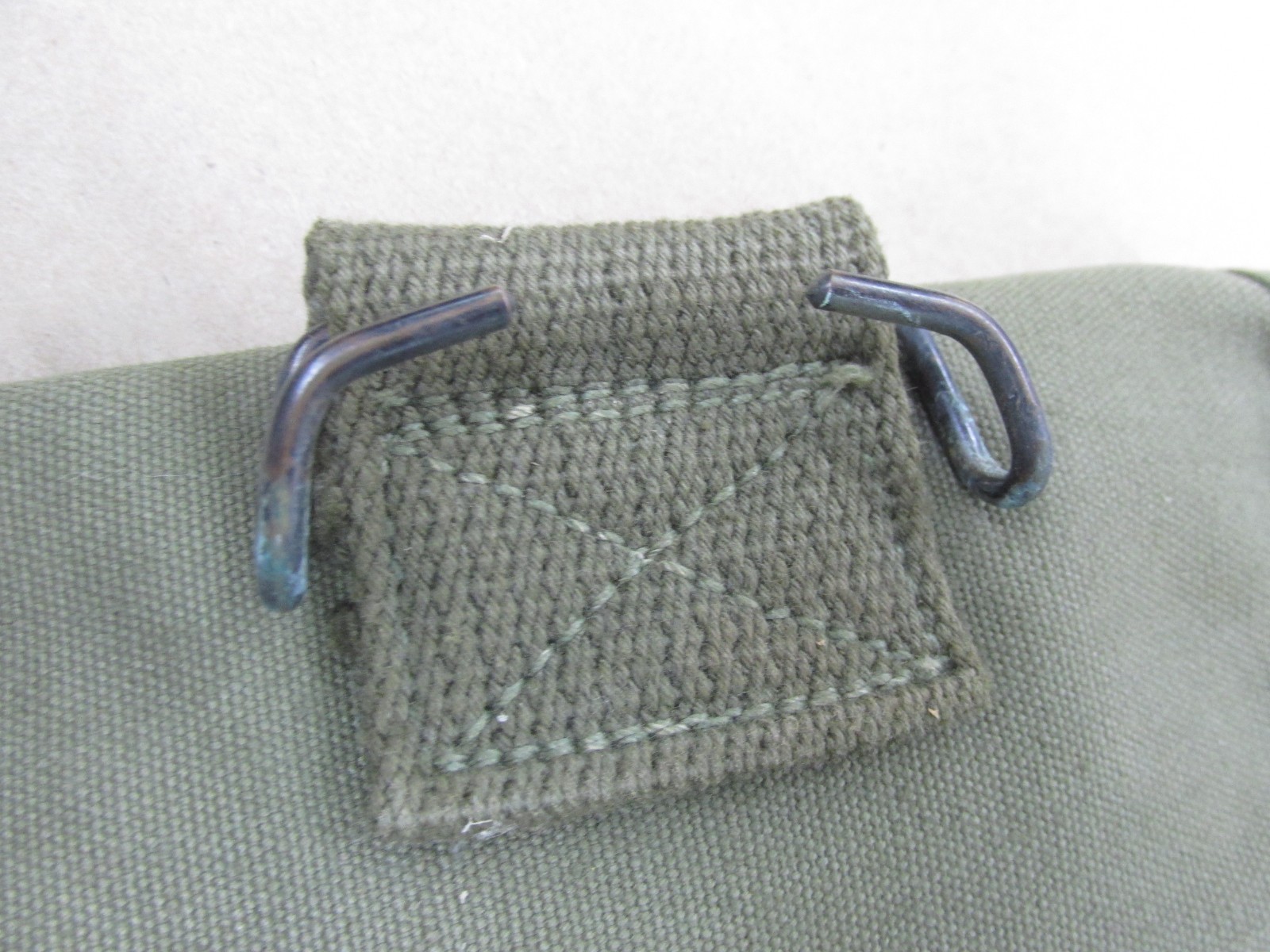 Genuine WW2 U.S. Army/USMC 1944 Dated 3 Pocket OD Green Grenade Pouch