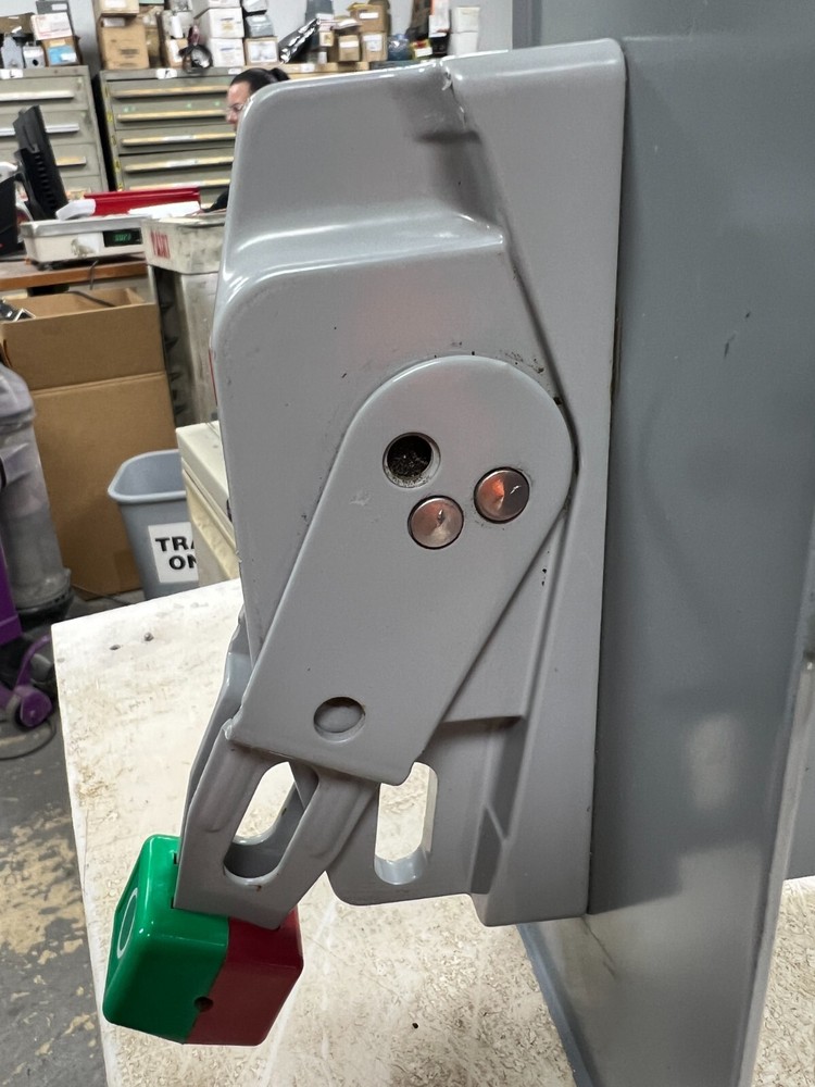 👀 SQUARE D MOTOR CONTROL HANDLE ASSEMBLY 80439-898-50
