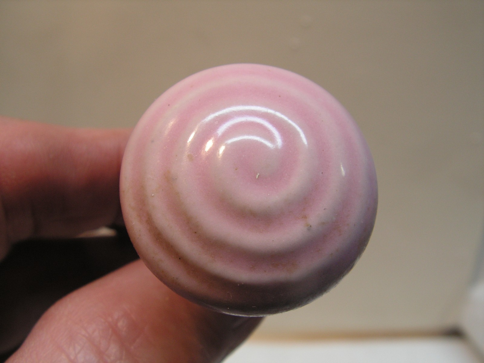 4 Vintage Porcelain Drawer Pull Handle PINK SPIRAL Cabinet Knobs NICE!