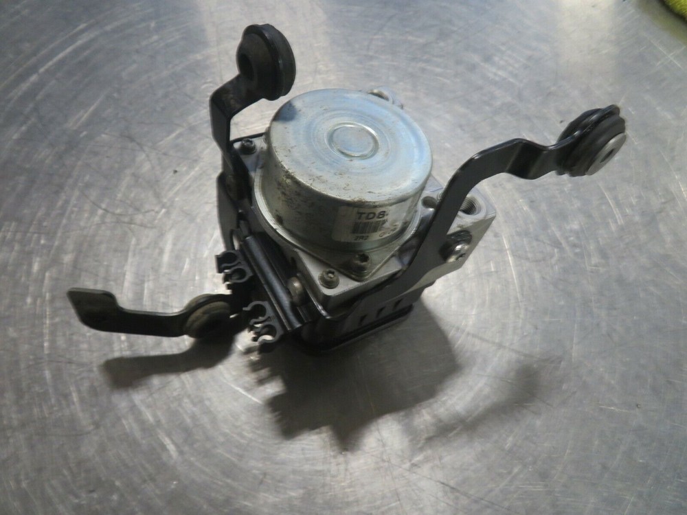 EB645 2014 14 TRIUMPH TIGER 800 XC ABS CONTROL PUMP MODULE UNIT