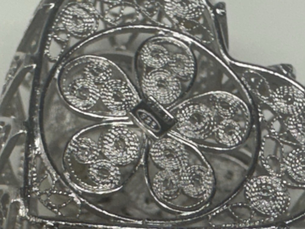 sterling silver 925 filigree heart shape pill box