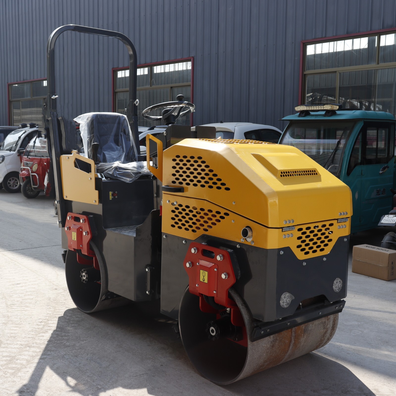 Hot Sale Driving Soil Asphalt Steel 1ton Roller Road Compactor Roller Compactor