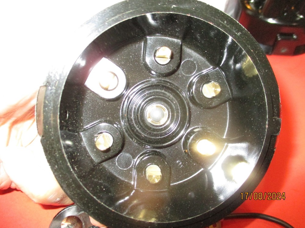 STUDEBAKER-PONTIAC-OLDS-HENRY J--1937-1966 DISTRIBUTOR CAP -ROTOR-POINTS-COND.