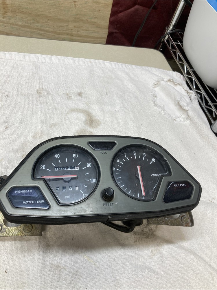 1997 Yamaha Vmax 600 XTC Speedometer Assembly