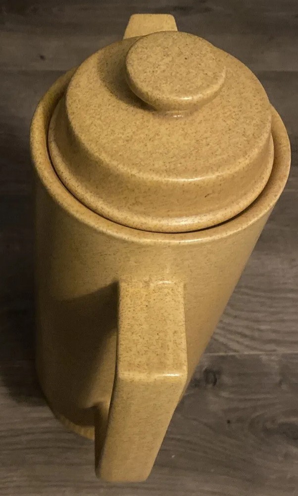 Jug Refrigerator Ceramic Pitcher w Lid Yellow EUC W No Issues