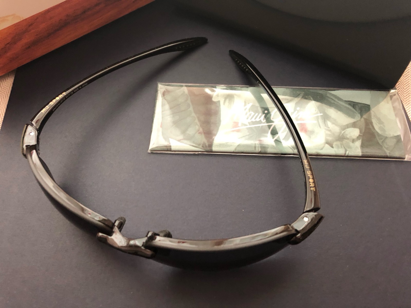 Maui Jim Sport Sunglasses 407-02 Ho'Okipa Black Wrap Frames with Black Lenses