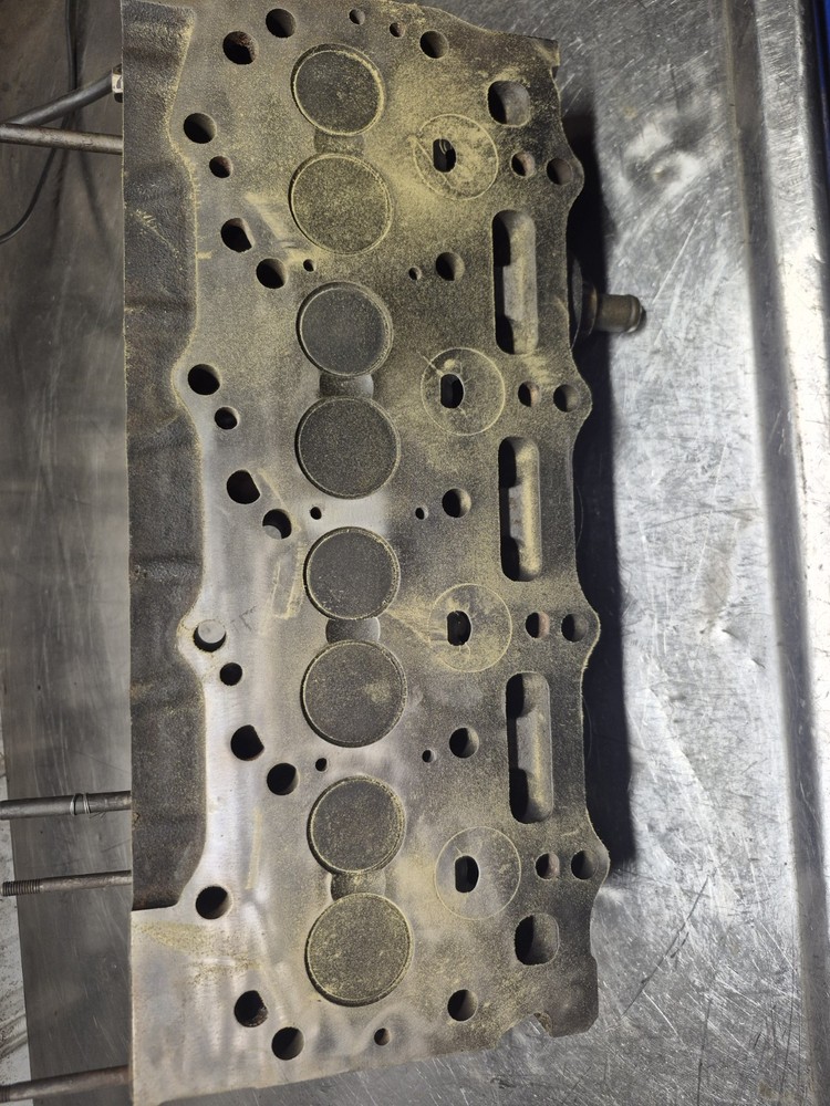 2005 Case 420 Skid Steer Loader Cylinder Head