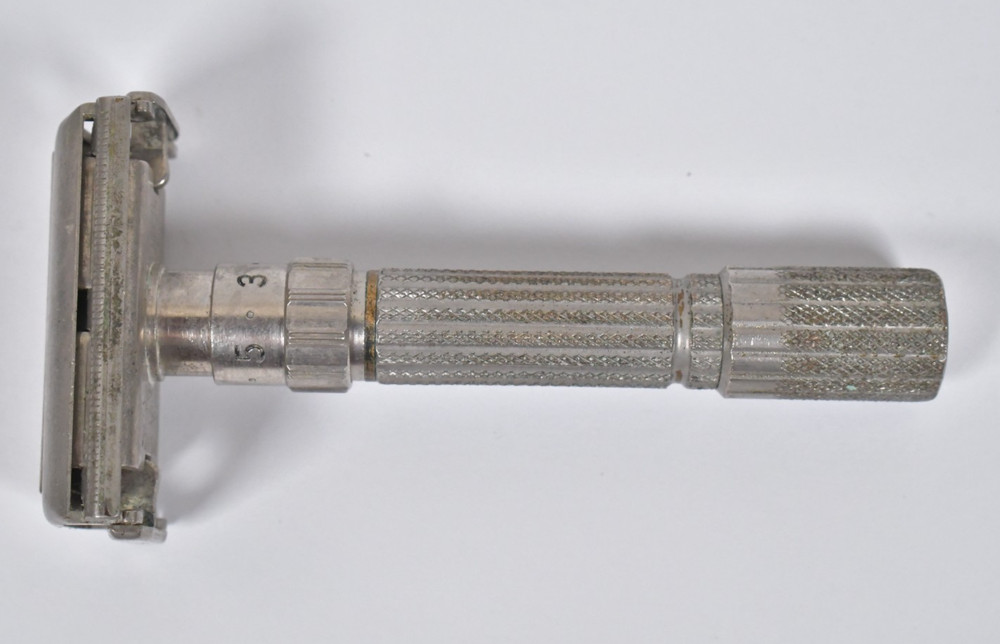 1959 Gillette E1 Fat Boy Adjustable 1-9 Safety Razor