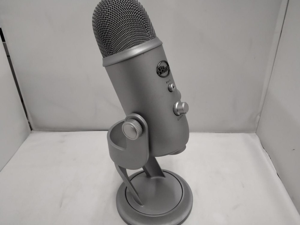 BLUE USB Microphone YETI Used
