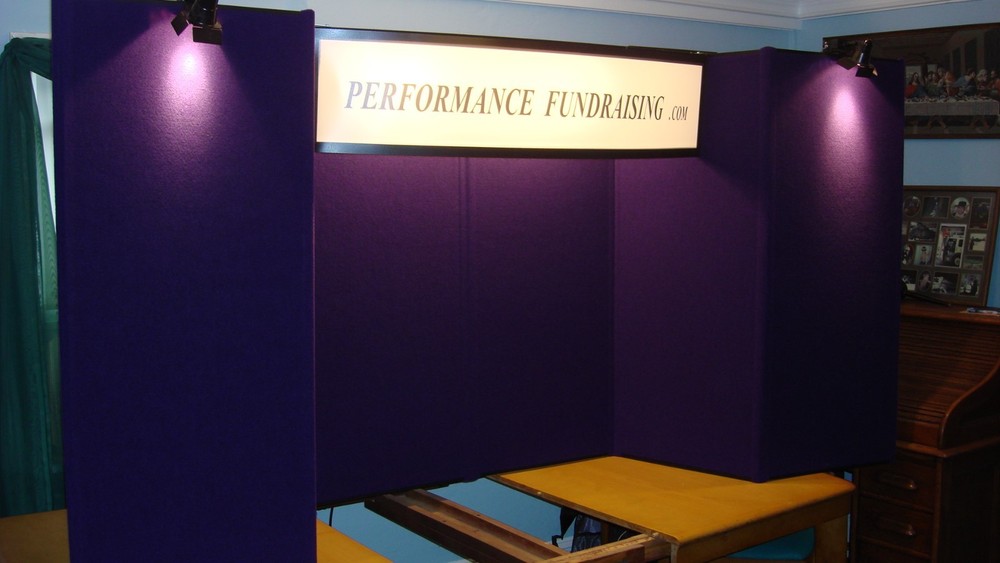 TRADE SHOW TABLE DISPLAY