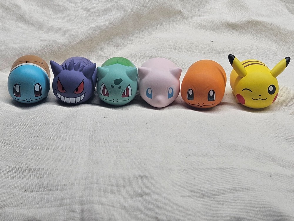 POKEMON Stackable FIGURE Set of 5 / Retail box Pikachu SQUIRTIE GENGAR MEW