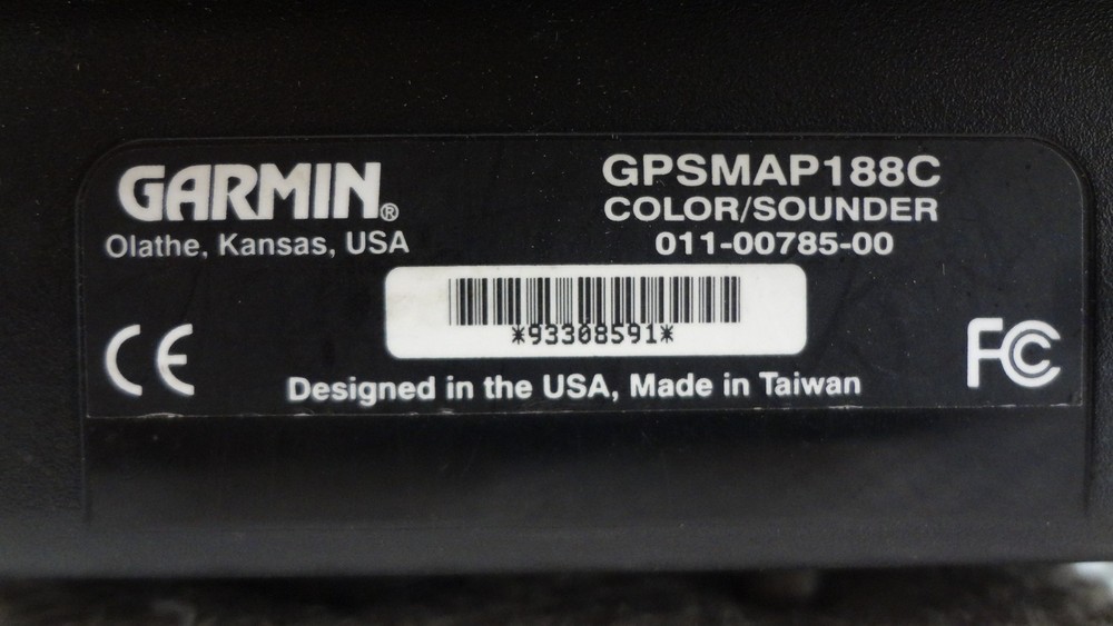 GARMIN GPSMAP 188C SOUNDER CHART PLOTTER FISHFINDER GPS w/ POWER KNOBS COVER