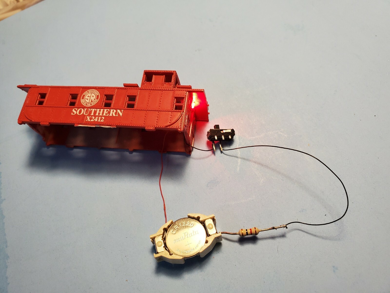 Single Caboose Marker Light Kit, Battery Operated LED, N/HO Scale