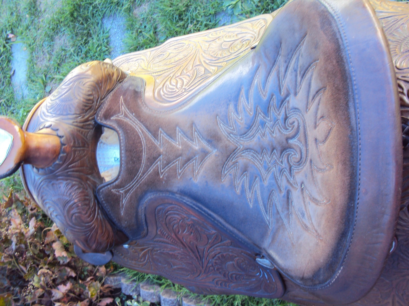 SIMCO Western Show / Parade Saddle- 15" -SILVER HEARTS- Tooled Design -STUNNING!