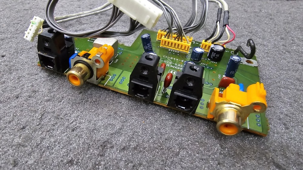 Sony MDS-JA333ES. Digital Input/Outputs