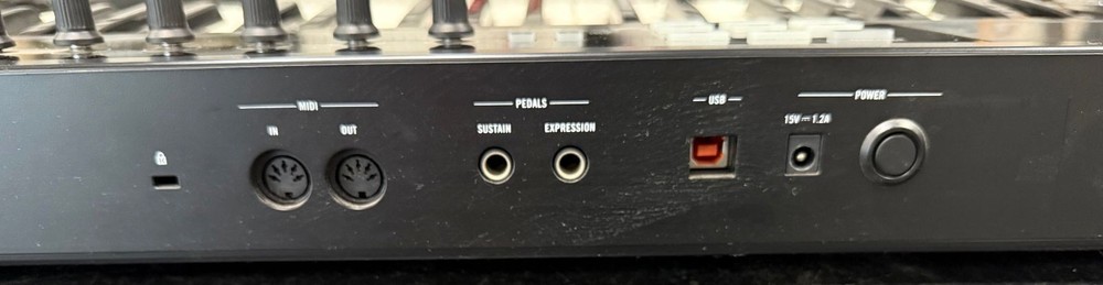 Native Instruments Komplete Kontrol S61 61-Key MIDI Keyboard Controller – Tested