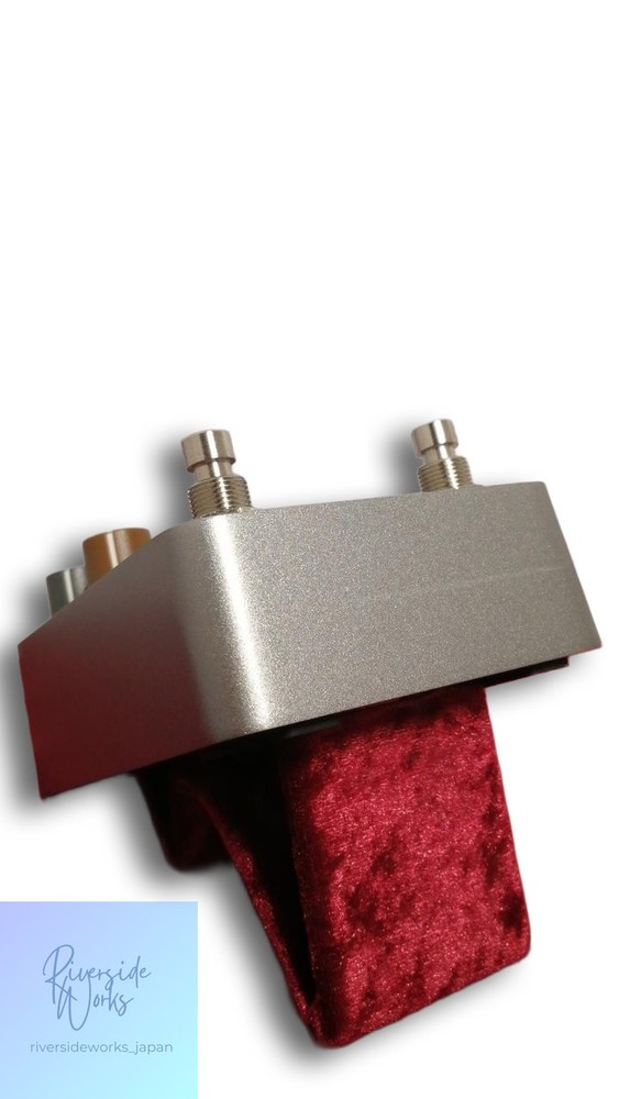 UNIVERSAL AUDIO OX Stomp Dynamic Speaker Emulator Effects Pedal JP