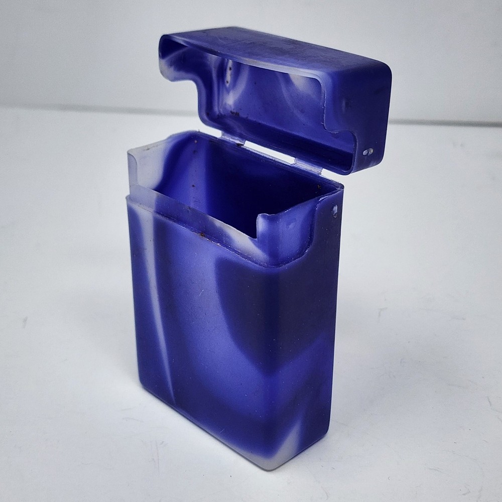 Vintage Collectible Cigg Case Set