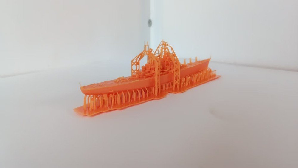 1: 2000 Soviet made Moskva Guided Missile Cruiser