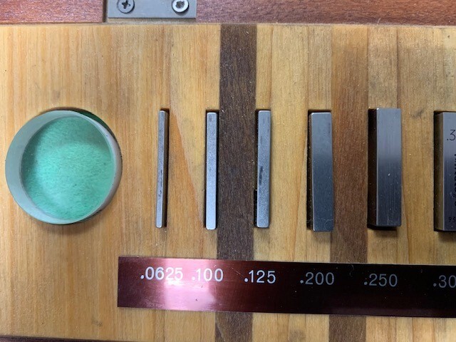 Mitutoyo Gauge Block Set Code# 516-930 Set# BE1-9-2 Grade 2 (10) Pieces Nice